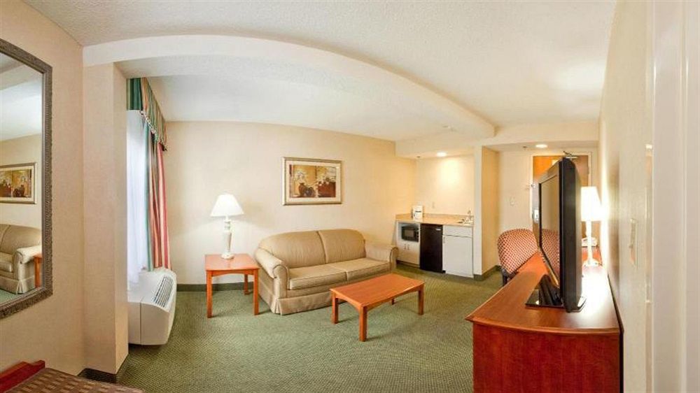 Holiday Inn Express Richmond-Mechanicsville By Ihg Екстериор снимка